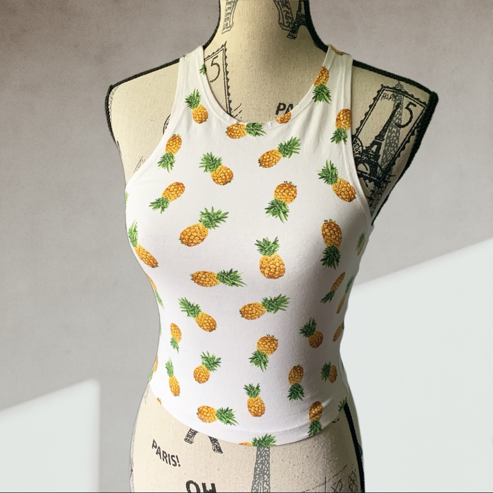 Cotton stretch pineapple 🍍 tank top XS